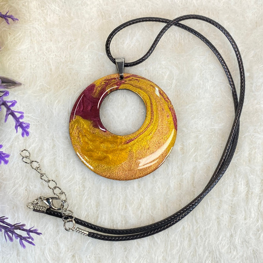 Hand Painted Iridescent Center Hollow Pendant Necklace