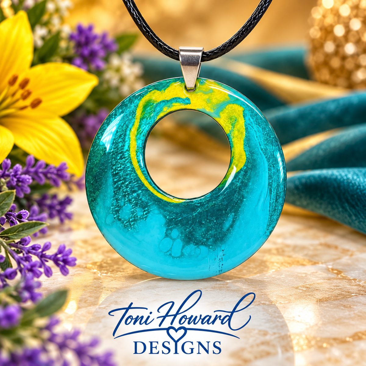 Necklace - Center Hollow Round