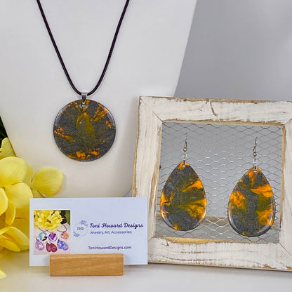 Hand Painted Iridescent Pendant Necklace And Earring Set