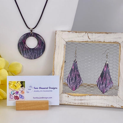 Hand Painted Iridescent Center Hollow Pendant Necklace and Earring Set