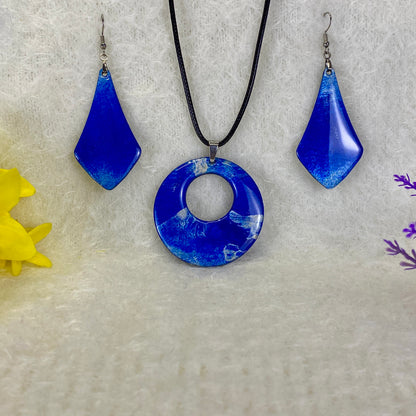 Hand Painted Iridescent Center Hollow Pendant Necklace and Earring Set