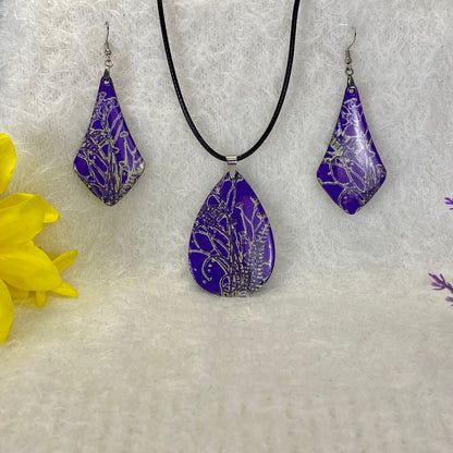 Hand Painted Iridescent Pendant Necklace And Earring Set