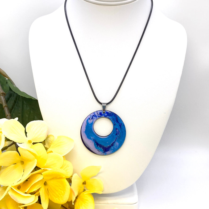 Hand Painted Iridescent Center Hollow Pendant Necklace