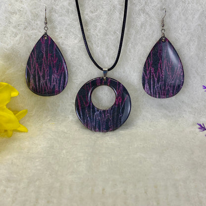 Hand Painted Iridescent Center Hollow Pendant Necklace and Earring Set