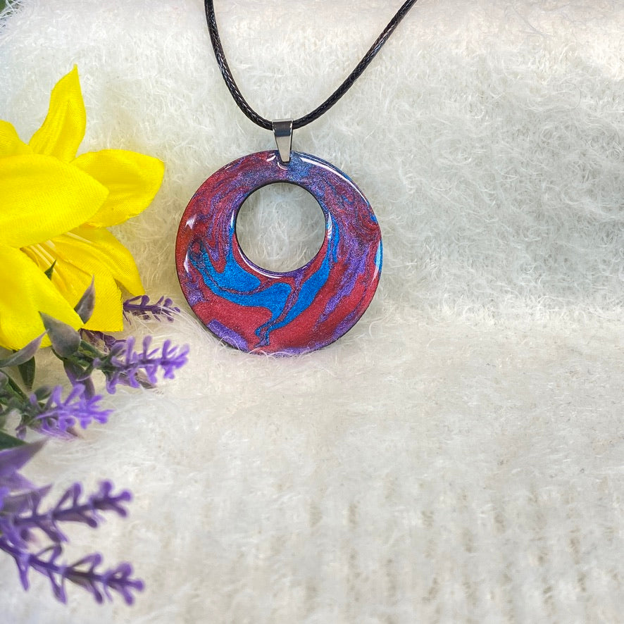 Hand Painted Iridescent Center Hollow Pendant Necklace