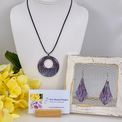 Hand Painted Iridescent Center Hollow Pendant Necklace and Earring Set