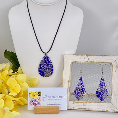 Hand Painted Iridescent Pendant Necklace And Earring Set