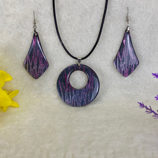 Hand Painted Iridescent Center Hollow Pendant Necklace and Earring Set